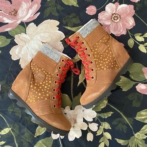 ❤️NEW❤️ Sorel Youth Lexie Wedge